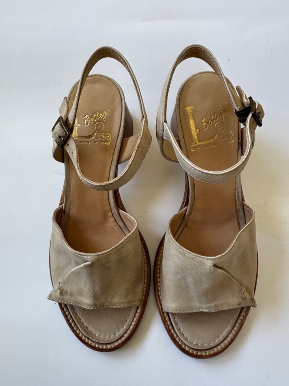 La Botega di Lisa Ecru Leather Open-Toe Ankle Strap Sandals